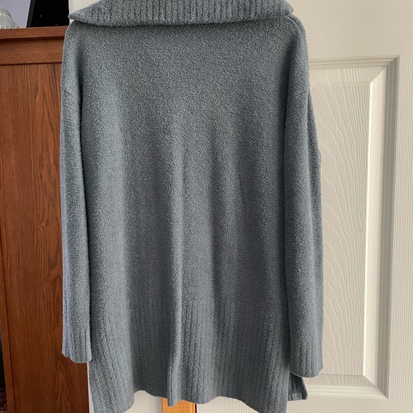 Barefoot Dreams Quarter zip pullover - Picture 2 of 3